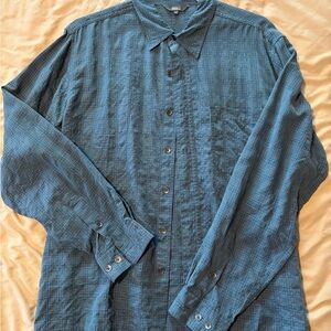 Royal Robbins Textured Navy Shirt